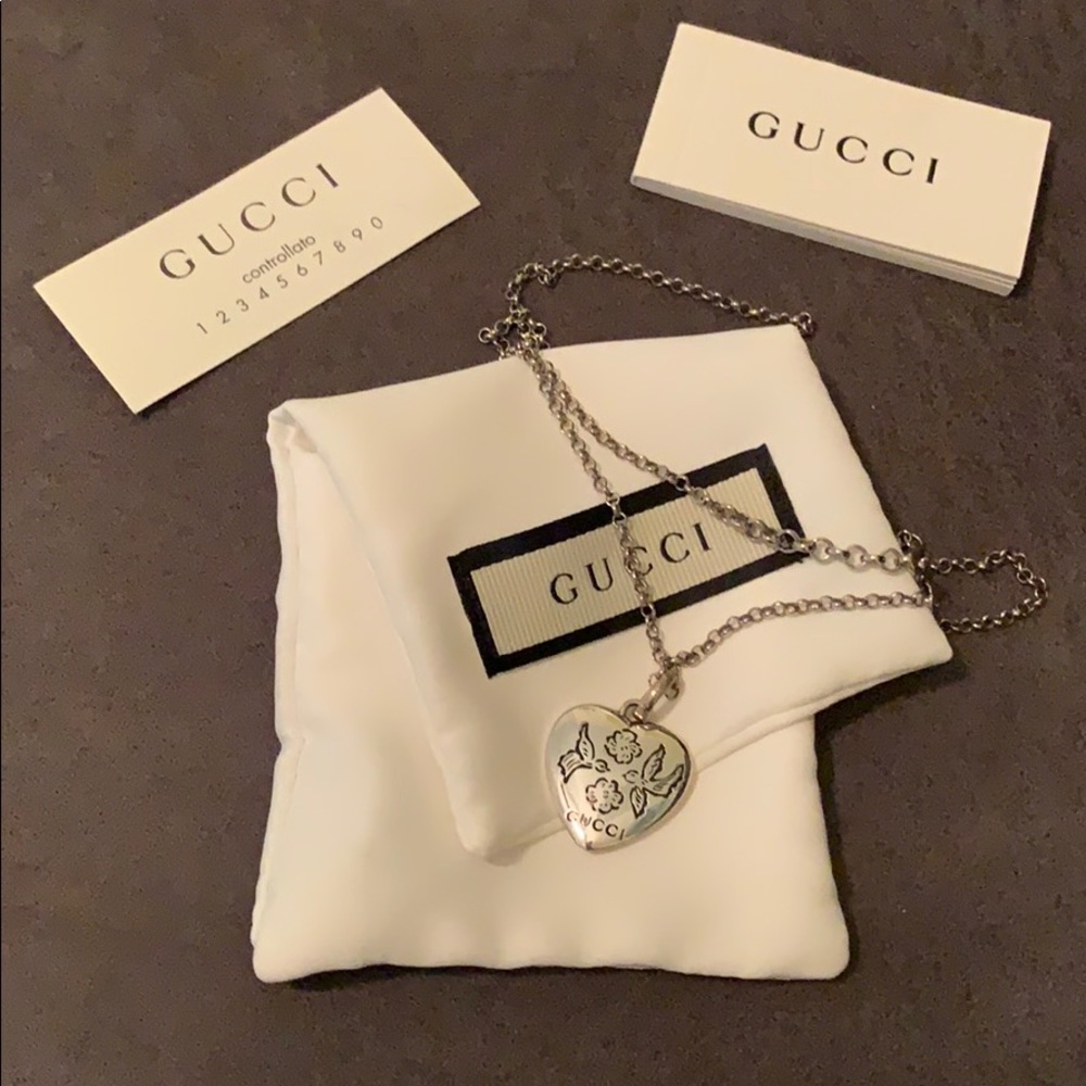 Gucci necklace